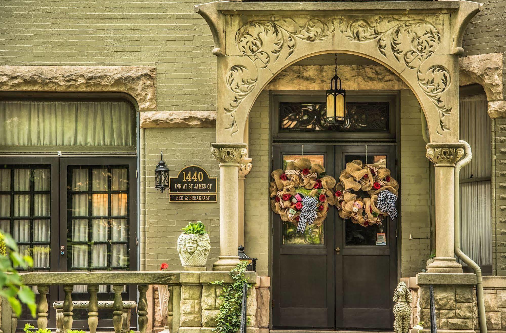 Inn At St James Court Louisville Exteriör bild