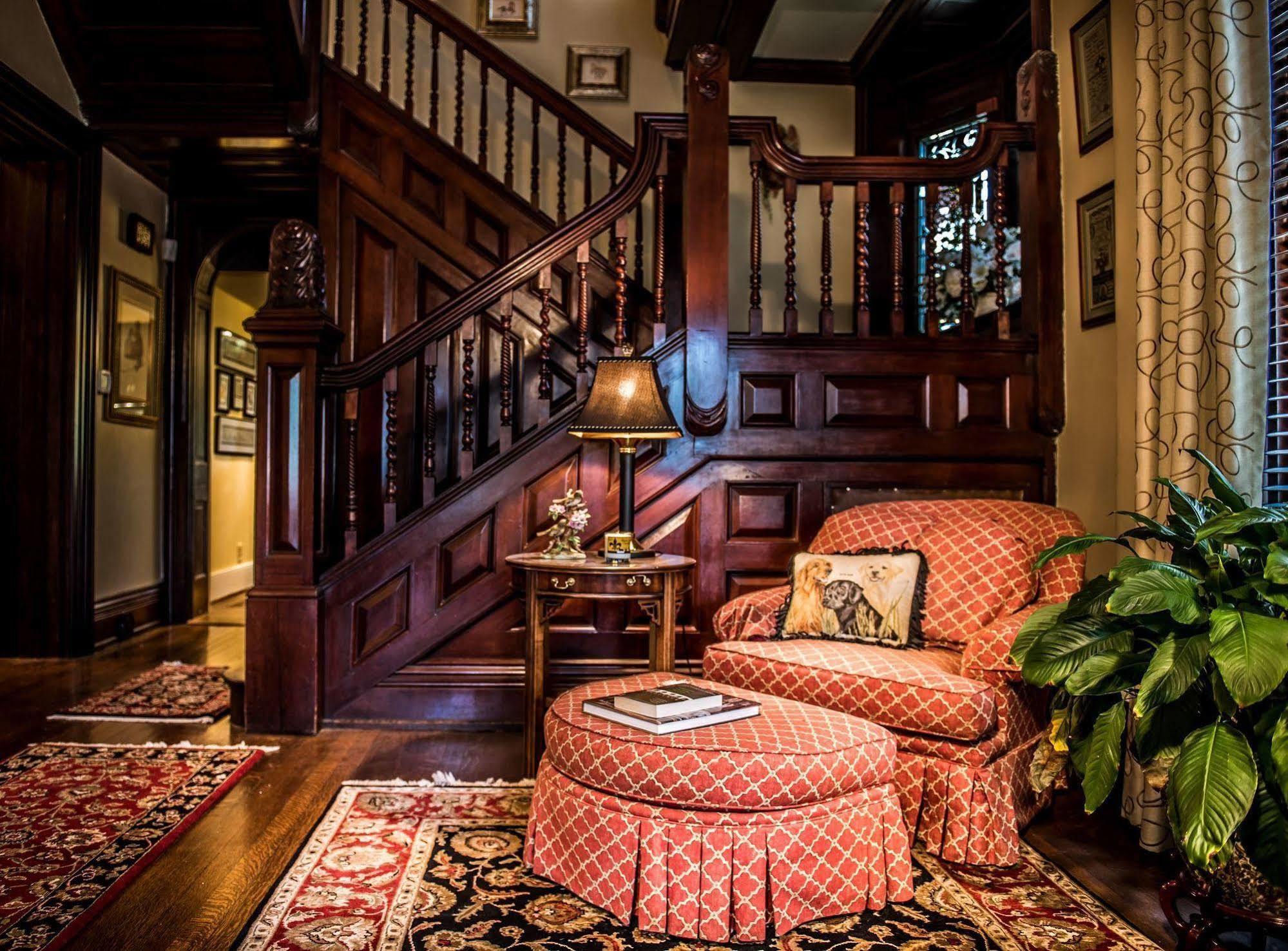 Inn At St James Court Louisville Exteriör bild